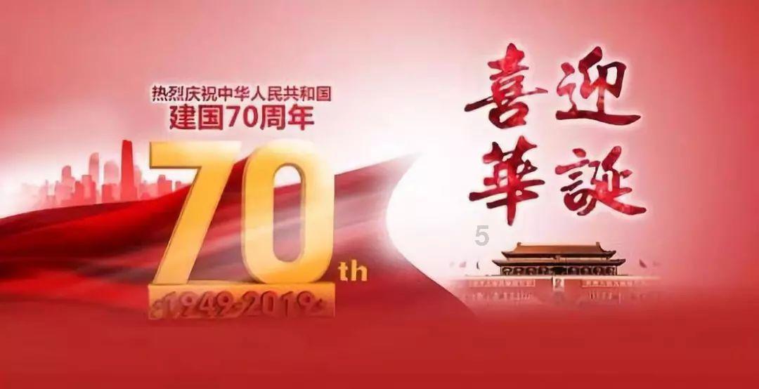 橙色短袖搭配破洞牛仔裤，阳光有活力，你喜欢穿纯色短袖吗？游戏画面