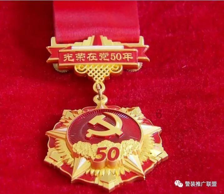 2014年,重庆85岁母亲哀嚎一夜死在家门口,儿子:我听到了没开门