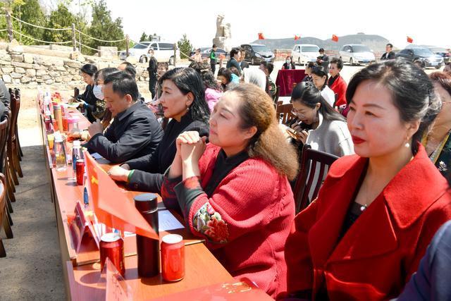 大江大河：啃5毛江米条，掏空积蓄买房的任遐迩，为啥拒绝当富婆