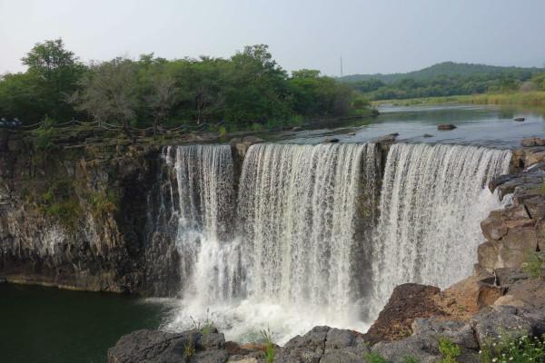 初二上册地理，看不懂这题，求解答游戏画面