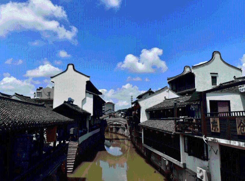 跳动的圆球